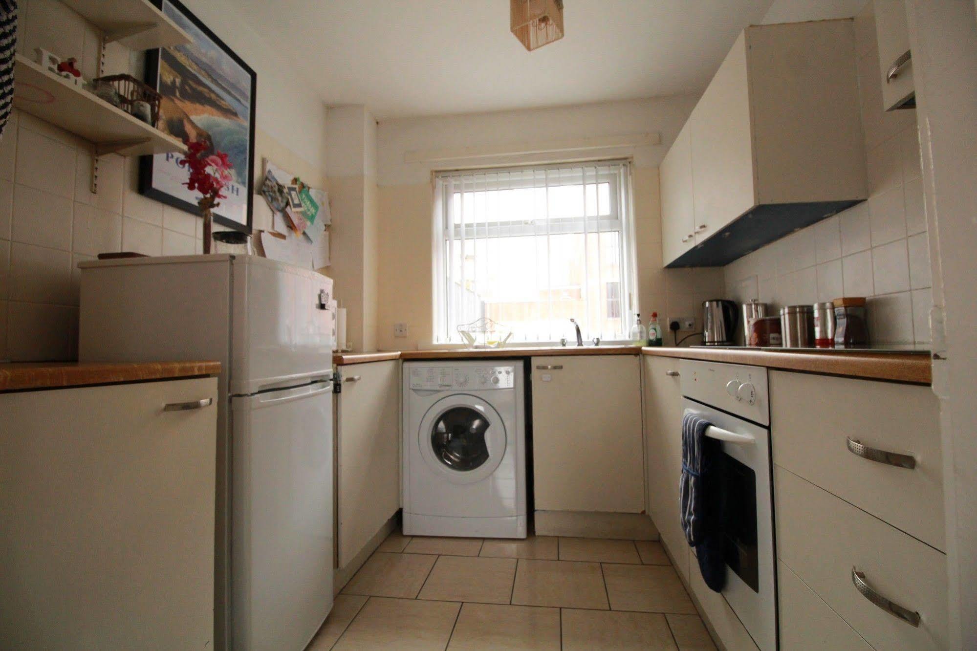 Perfect Central City Location - Parking - 3 Beds - 2 Bedrooms 벨파스트 외부 사진